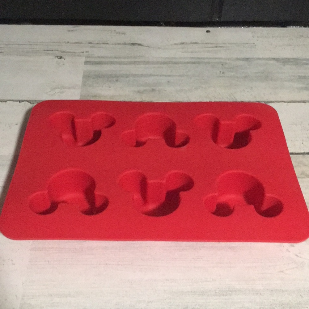 Red Mickey Mouse silicone muffin/cookie/treat cooking mold with six sections